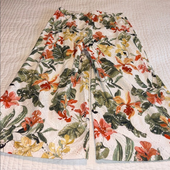 Chico's Floral Eyelet Culotte Wide Leg Pants - Picture 8 of 10